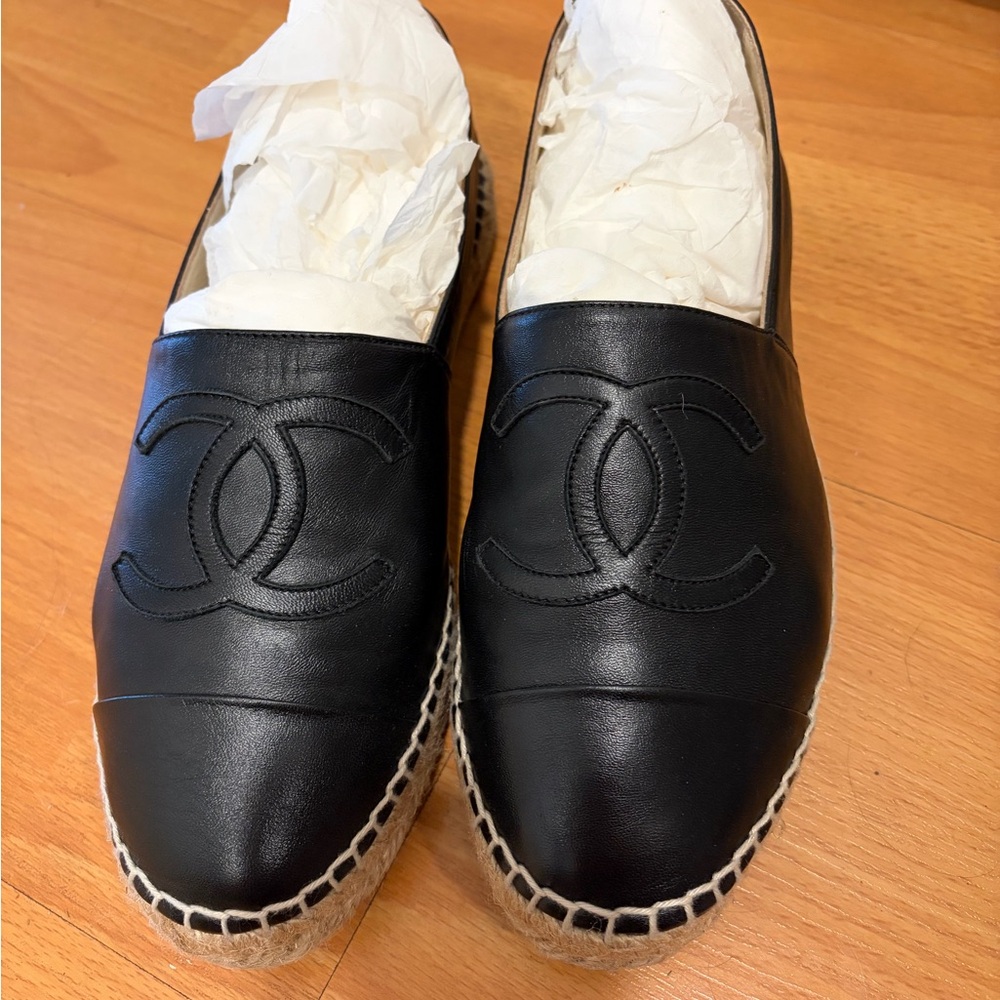 CHANEL Black Lambskin Leather Espadrille Slip-Ons with Signature CC